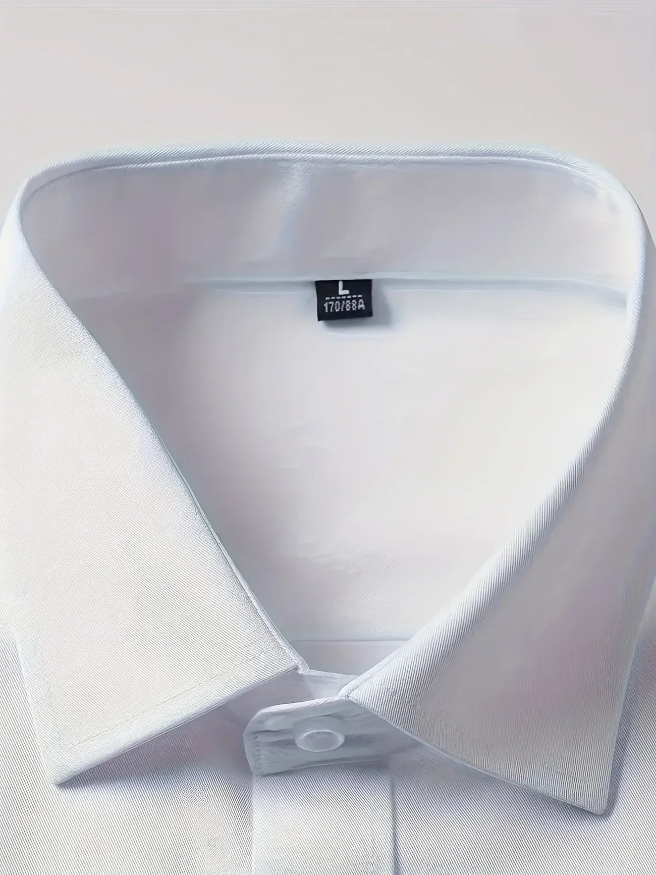 Elegante camicia a maniche lunghe con bottoni