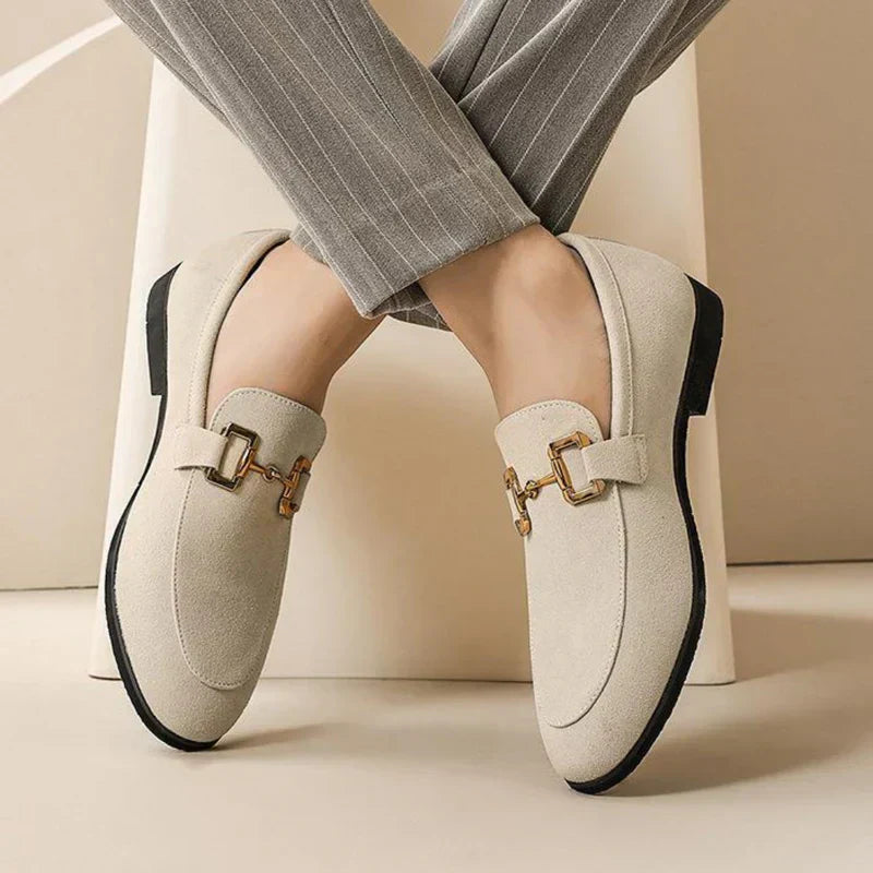 Scarpe di lusso in camoscio.