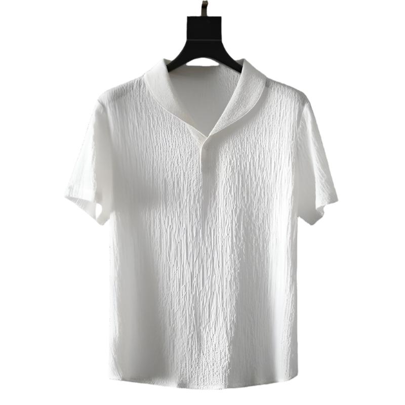 Polo e pantaloni in cotone.