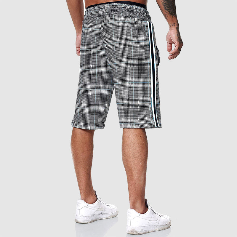 Pantaloni corti a quadri Alpha.