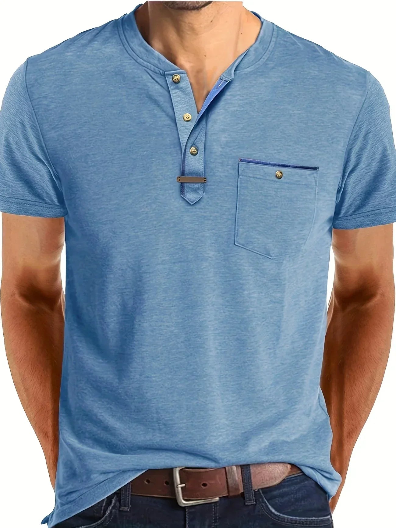 T-shirt elegante con colletto rotondo e tasca
