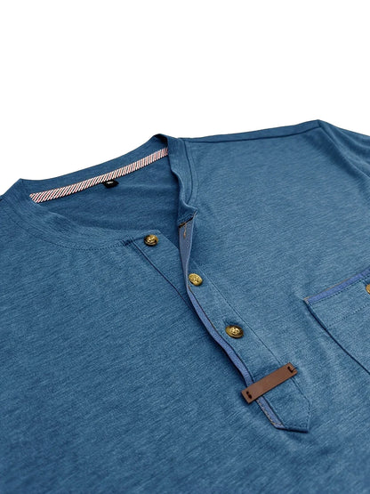 T-shirt elegante con colletto rotondo e tasca