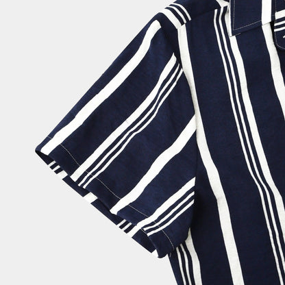 camicia a righe speciale.