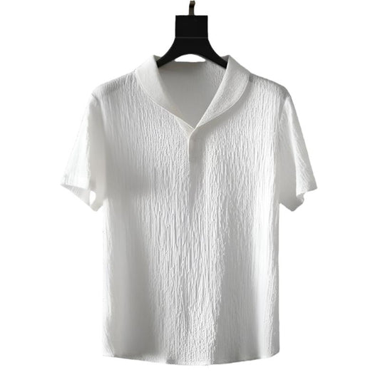 Polo e pantaloni in cotone.