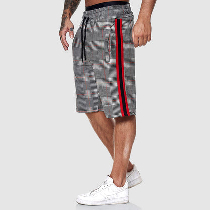 Pantaloni corti a quadri Alpha.