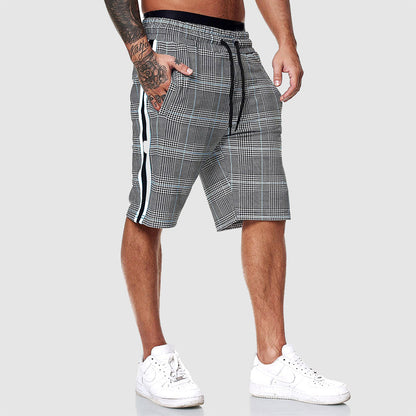 Pantaloni corti a quadri Alpha.