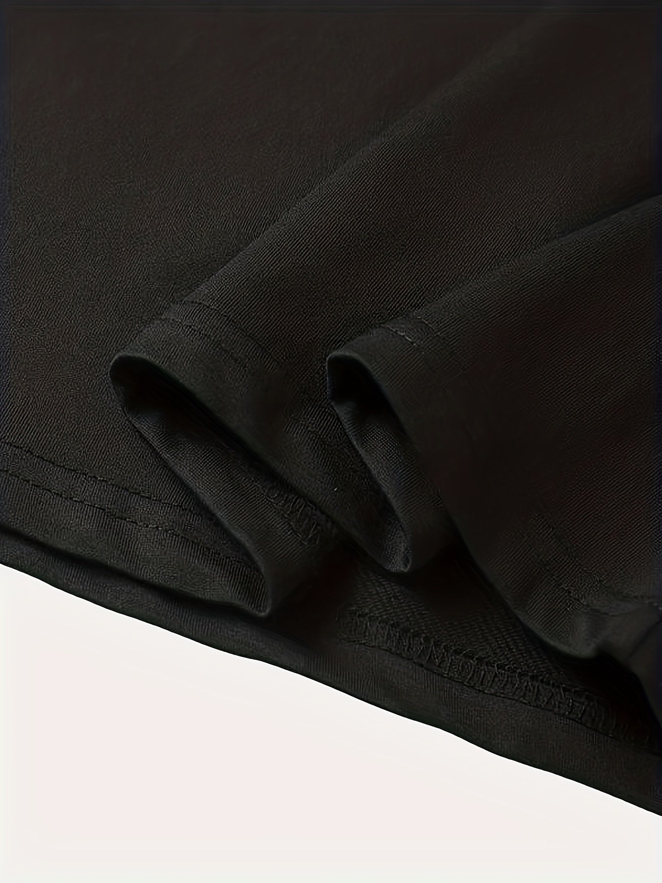 T-shirt elegante a manica corta con stampa grafica
