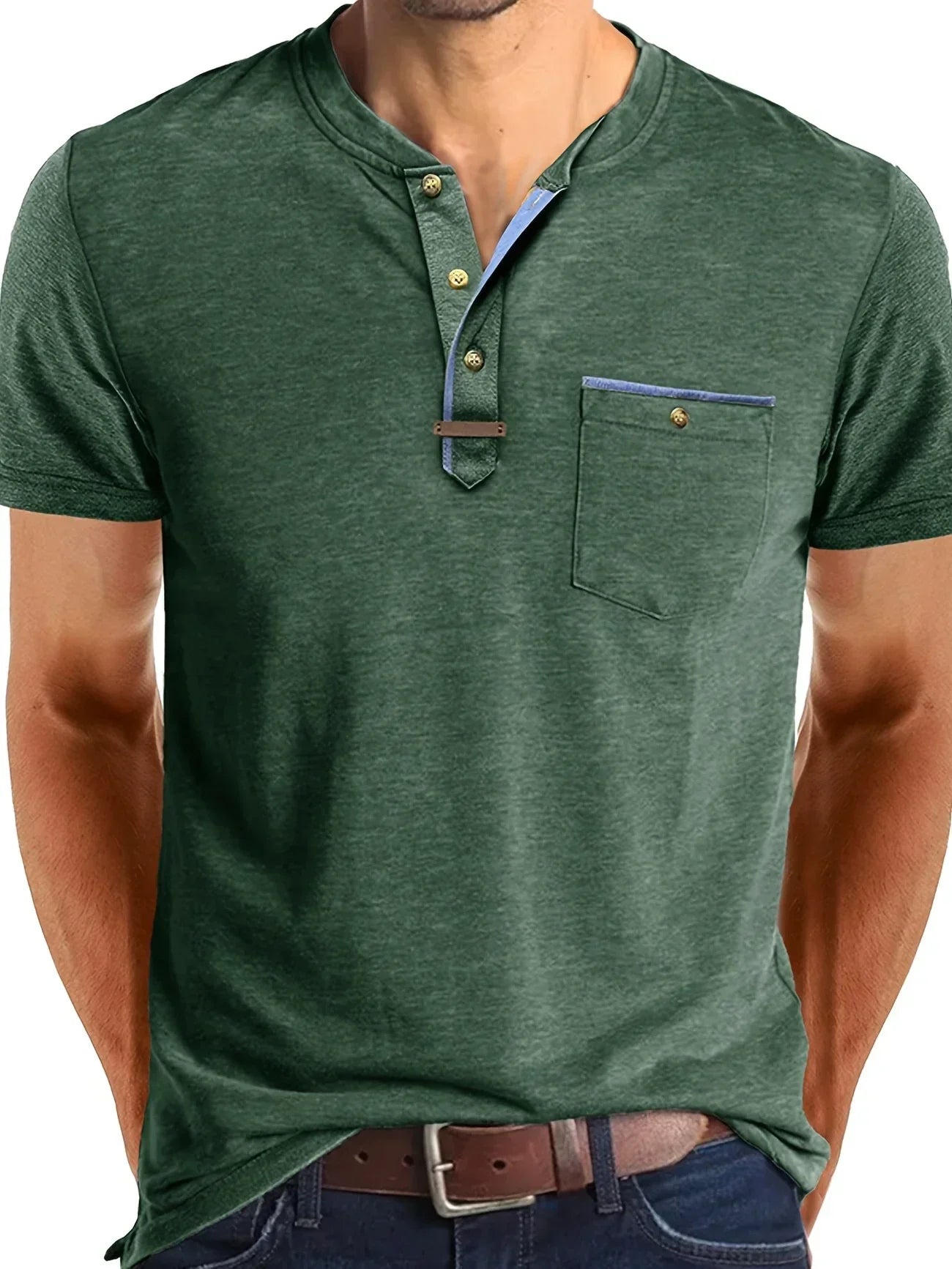 T-shirt elegante con colletto rotondo e tasca